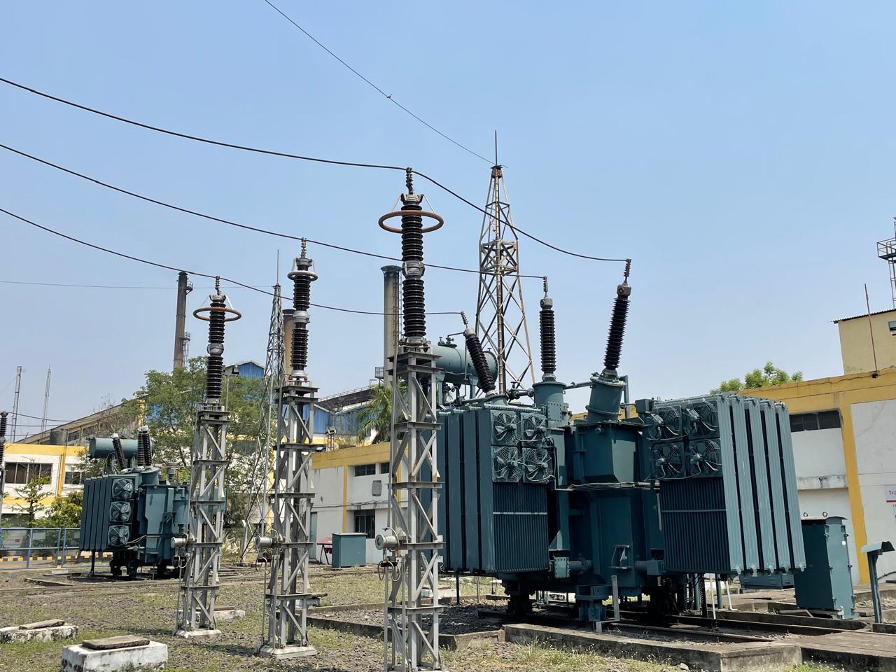 mixed vegetable salad in a mason jar.